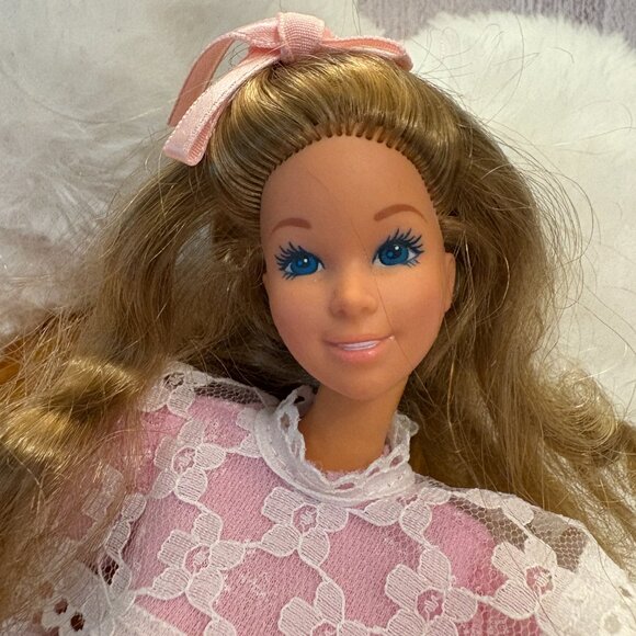 Barbie The Heart Family Mom 1984 Mattel Original Dress / Ring 9078 (SKU: 328TO) - Picture 2 of 16